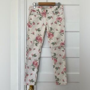 SALE! Free People white denim cropped jeans with pink roses 🌹